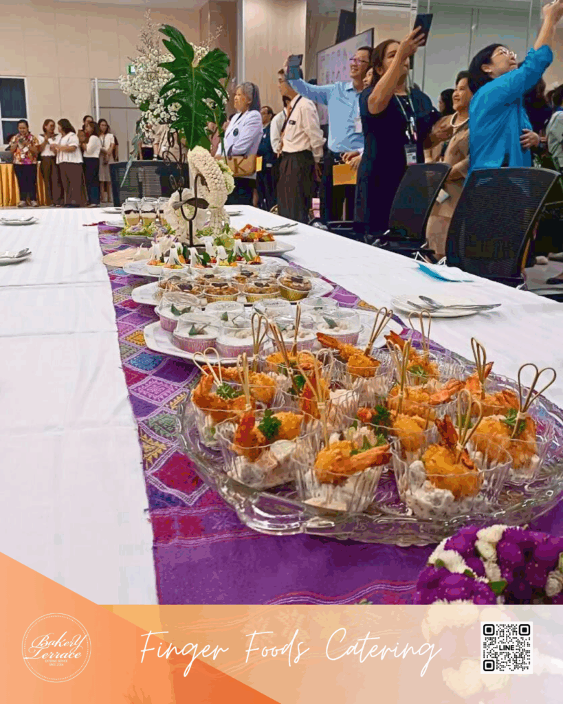 จัดอาหารค็อกเทล รพ.ศิริราช finger foods จัดตกแต่งโต๊ะ VIP